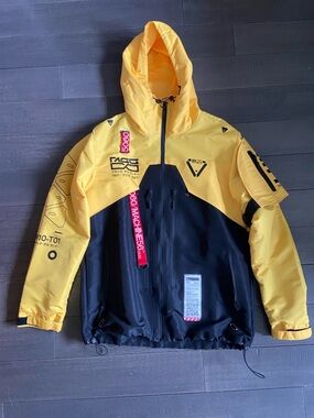Men's Yellow & Black Hooded Tech Windbreaker